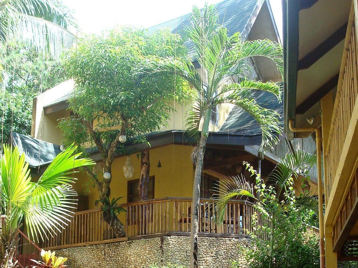 Sun Garden Hilltop Resort Manoc-Manoc Экстерьер фото